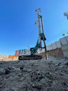 Proyectos: trabajo de cimentación documentado por CRS